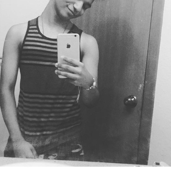 Meet your Posher, Ricardo - Picture 1 of 1